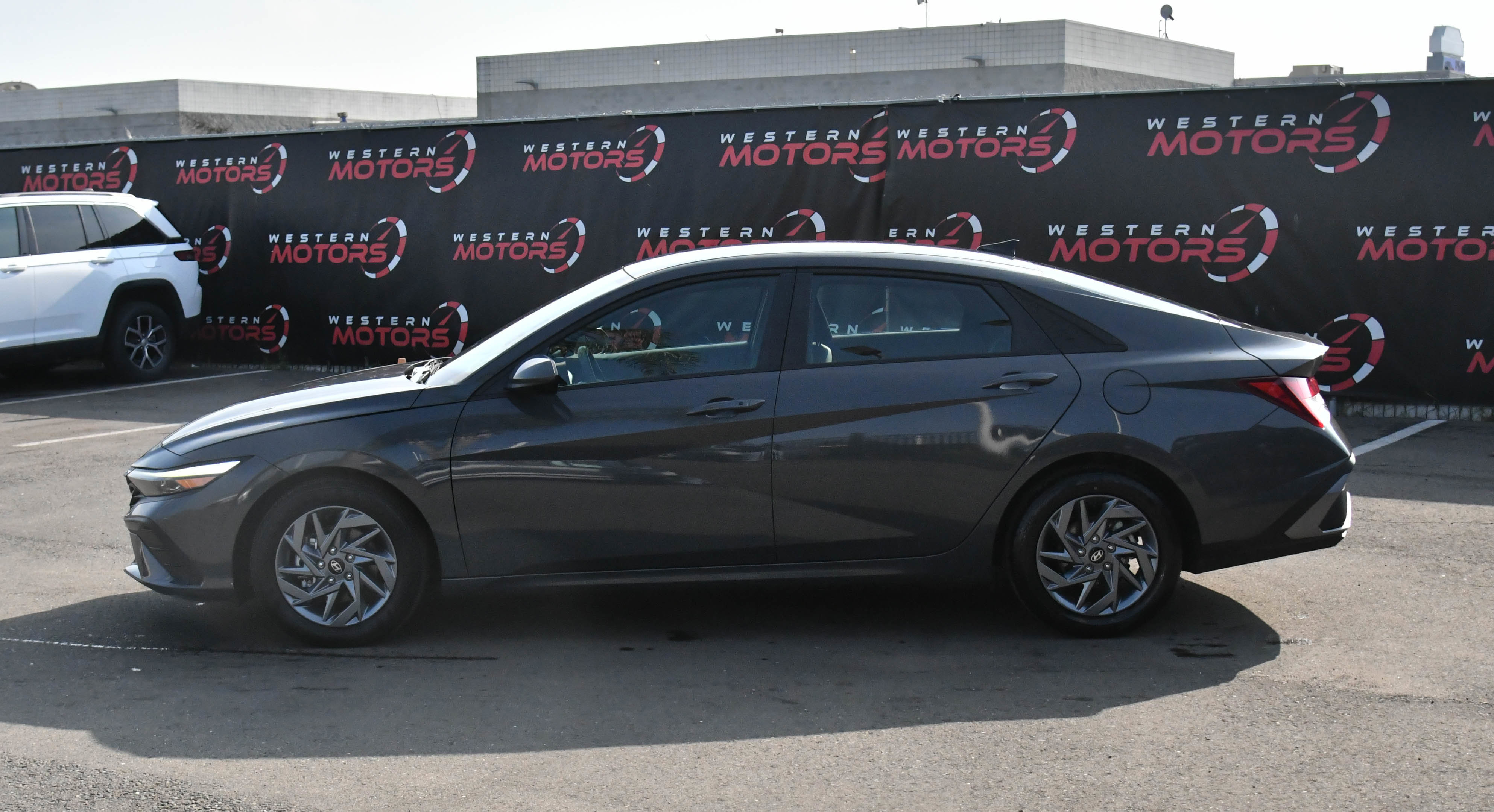 Used 2024 Hyundai Elantra SEL image 4