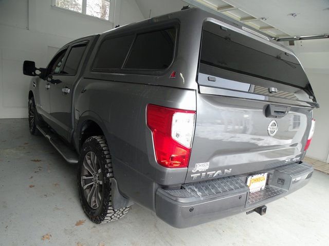 Used 2017 Nissan Titan SL w/ SL Towing Convenience Package image 18