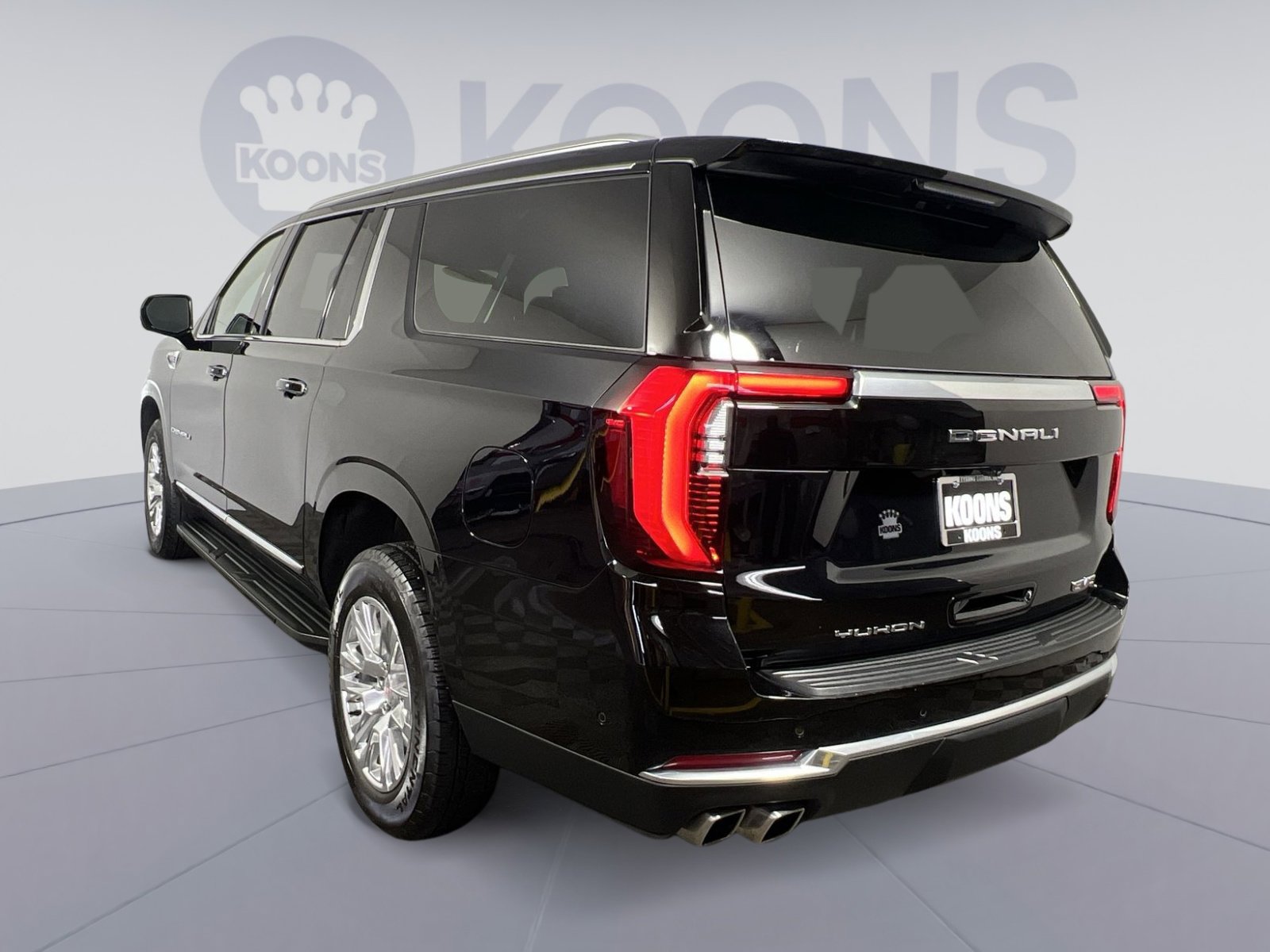 Used 2025 GMC Yukon XL Denali AWD/4WD image 8