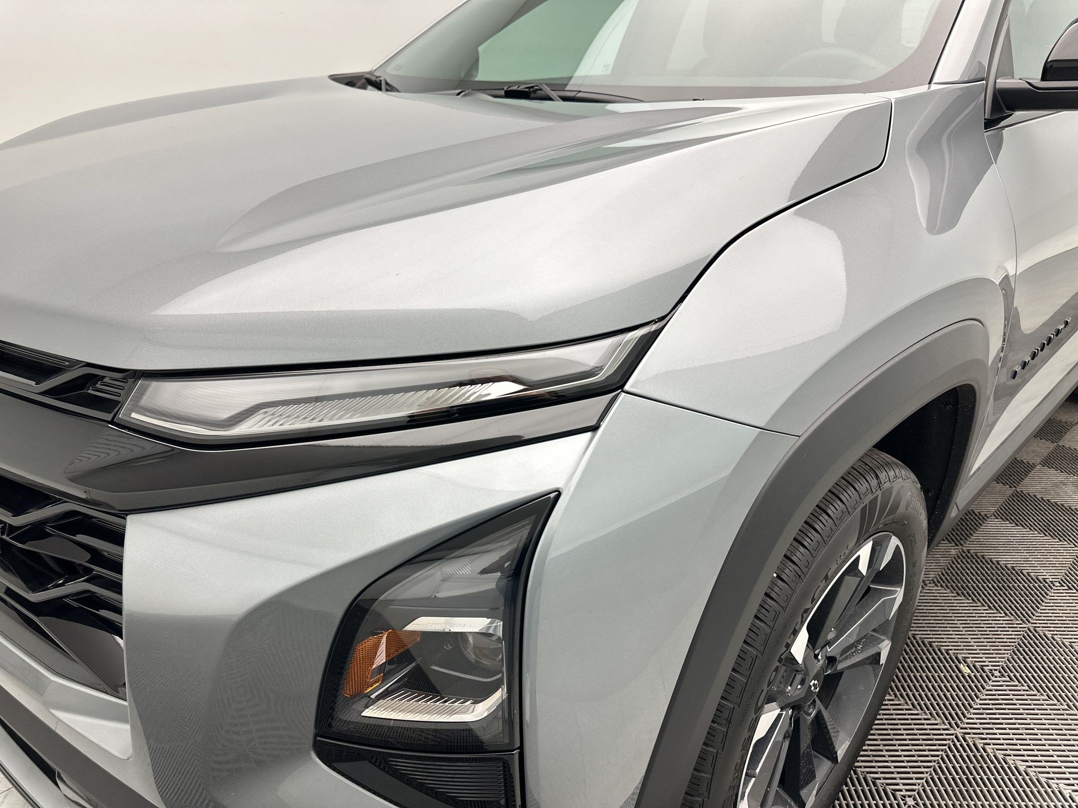 New 2027 Chevrolet Equinox RS w/ LPO, Floor Liner Package AWD/4WD image 12
