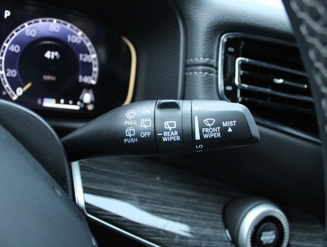 Used 2022 Jeep Wagoneer Series III w/ Flexible Seating Group image 37