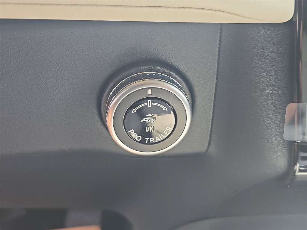 New 2026 Lincoln Navigator Reserve AWD/4WD image 22