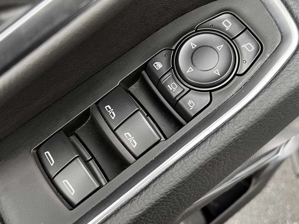 Used 2025 GMC Sierra 2500 Denali image 26