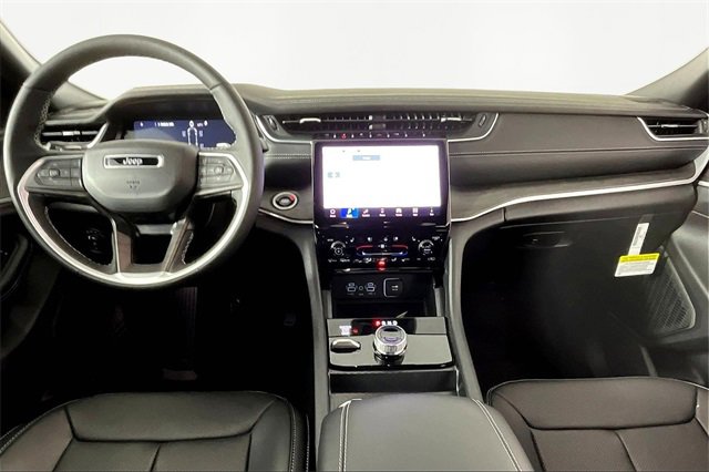 New 2025 Jeep Grand Cherokee L Limited image 6