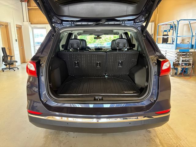 Used 2019 Chevrolet Equinox LT w/ Sun & Navigation Package AWD/4WD image 24