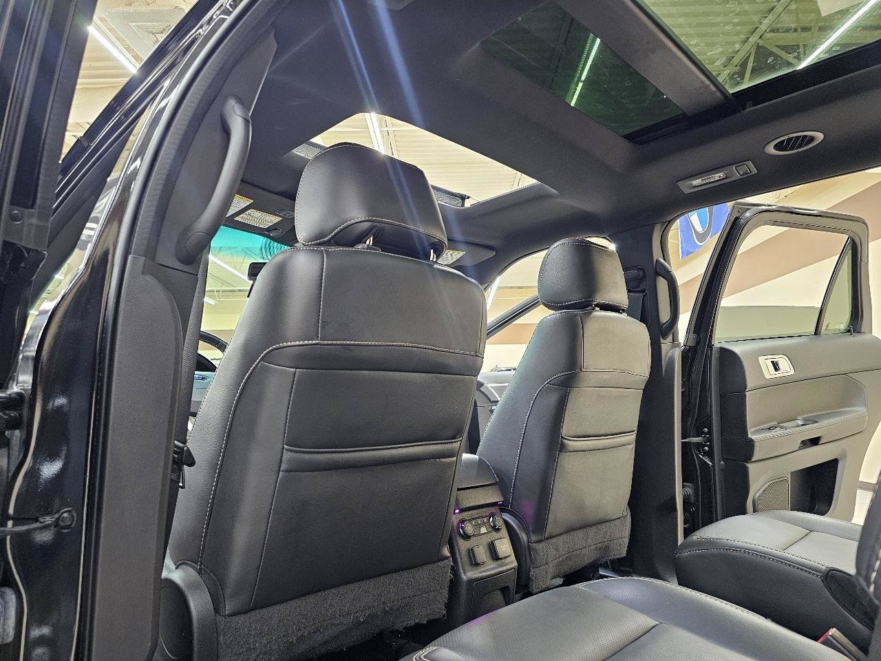 Used 2015 Ford Explorer Sport w/ Equipment Group 401A AWD/4WD image 28
