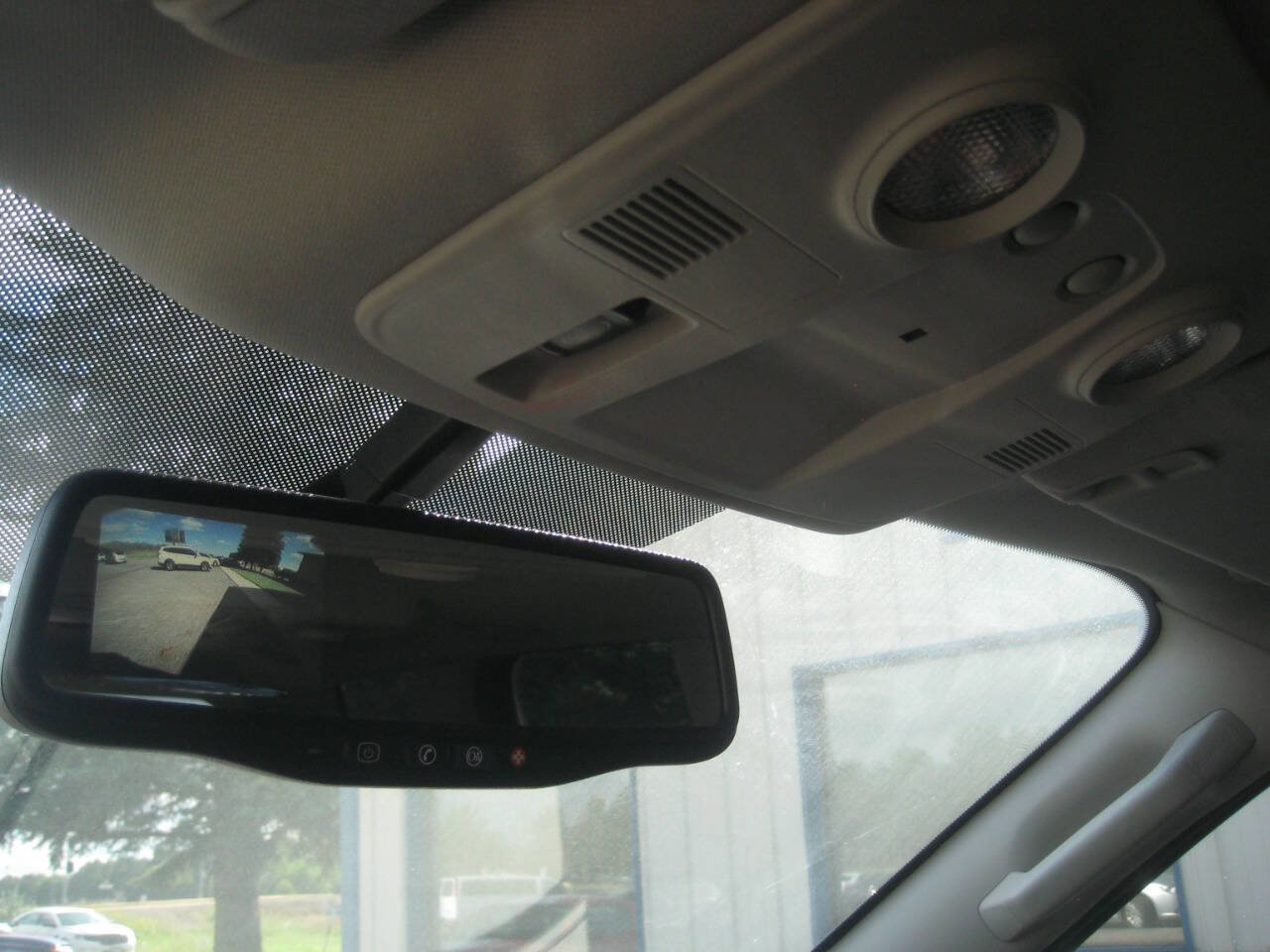 Used 2010 GMC Acadia SLE image 8