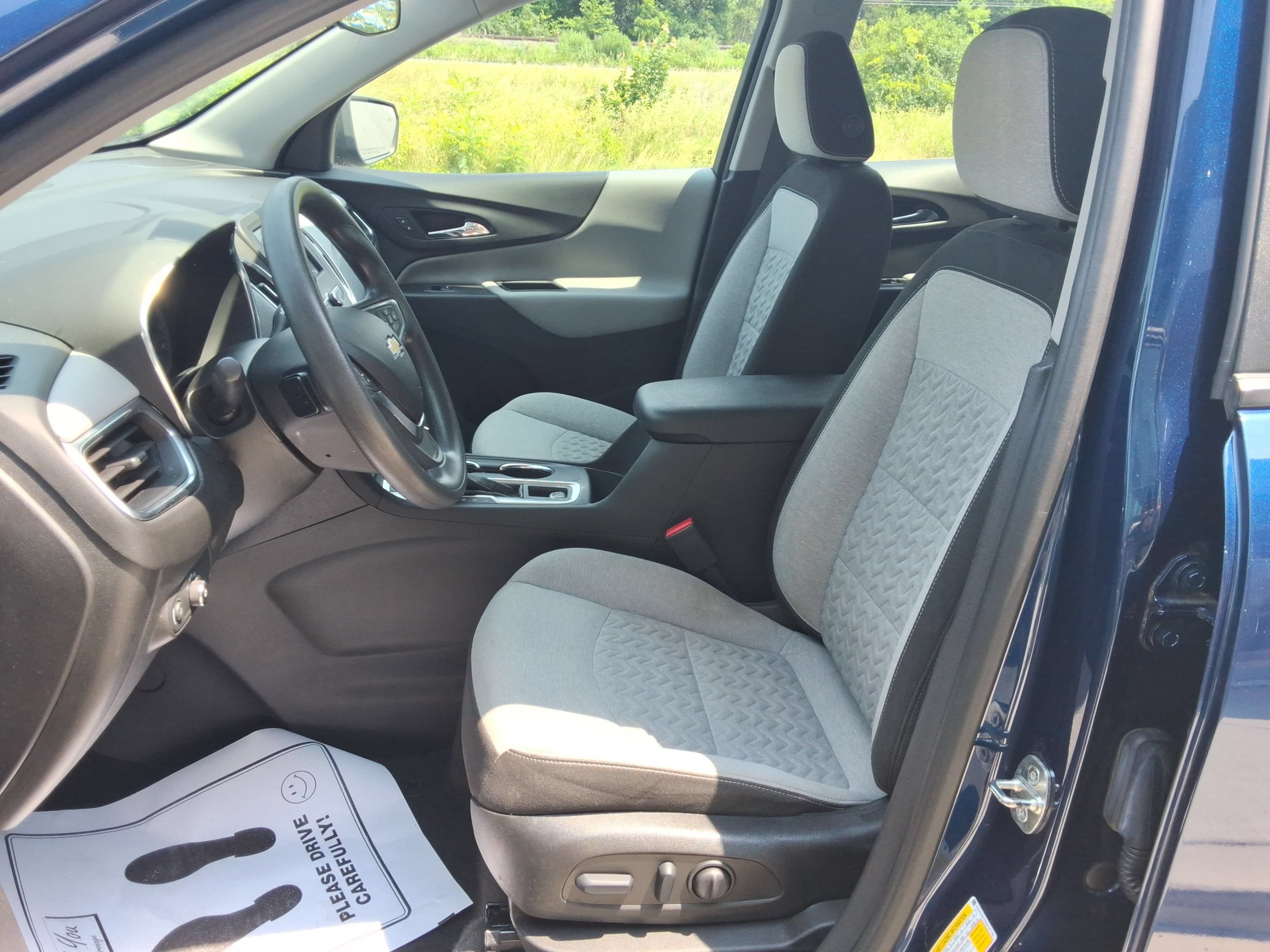 Used 2022 Chevrolet Equinox LS AWD/4WD image 28