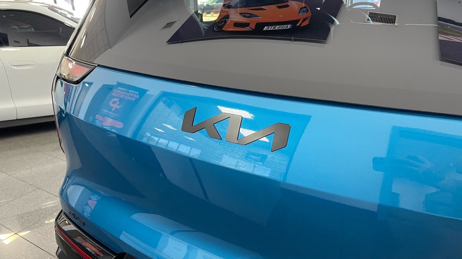 Used 2026 Kia EV9 Land w/ Nightfall Edition Package image 19