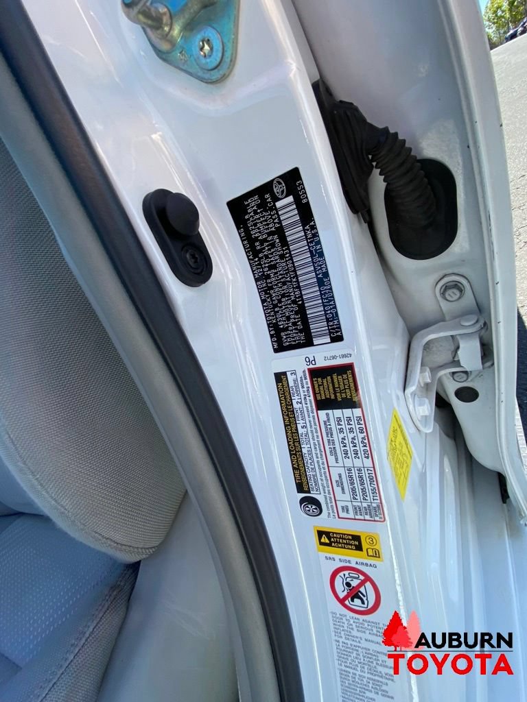 Used 2015 Toyota Camry LE FWD image 30