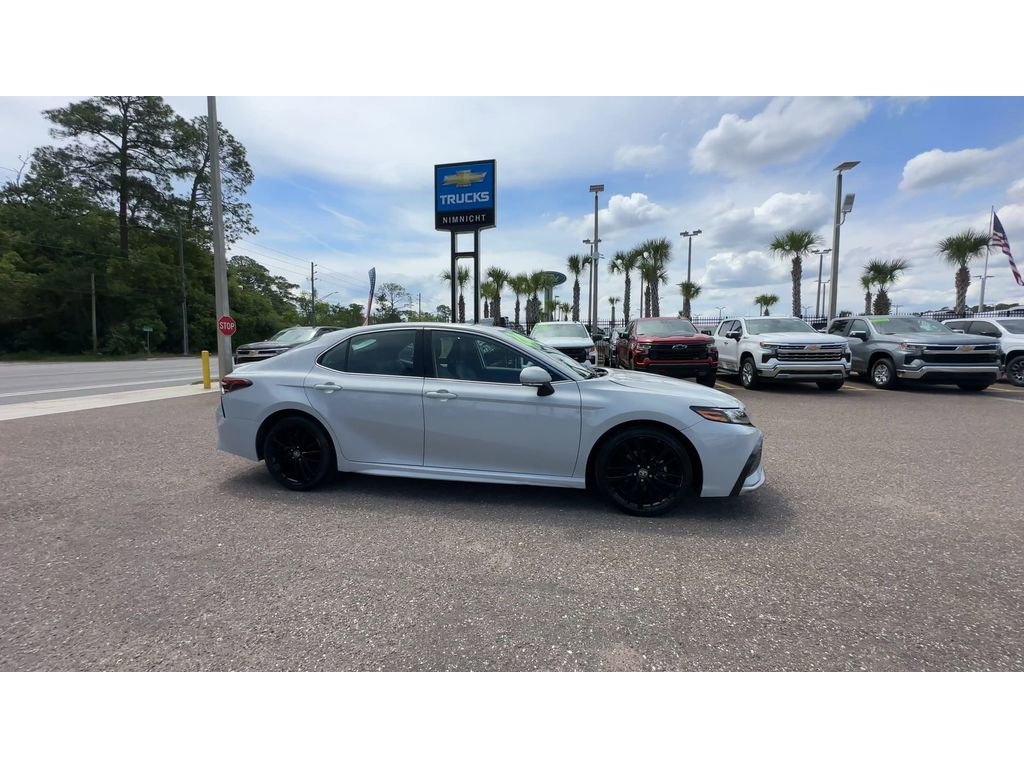 Used 2024 Toyota Camry XSE FWD image 9