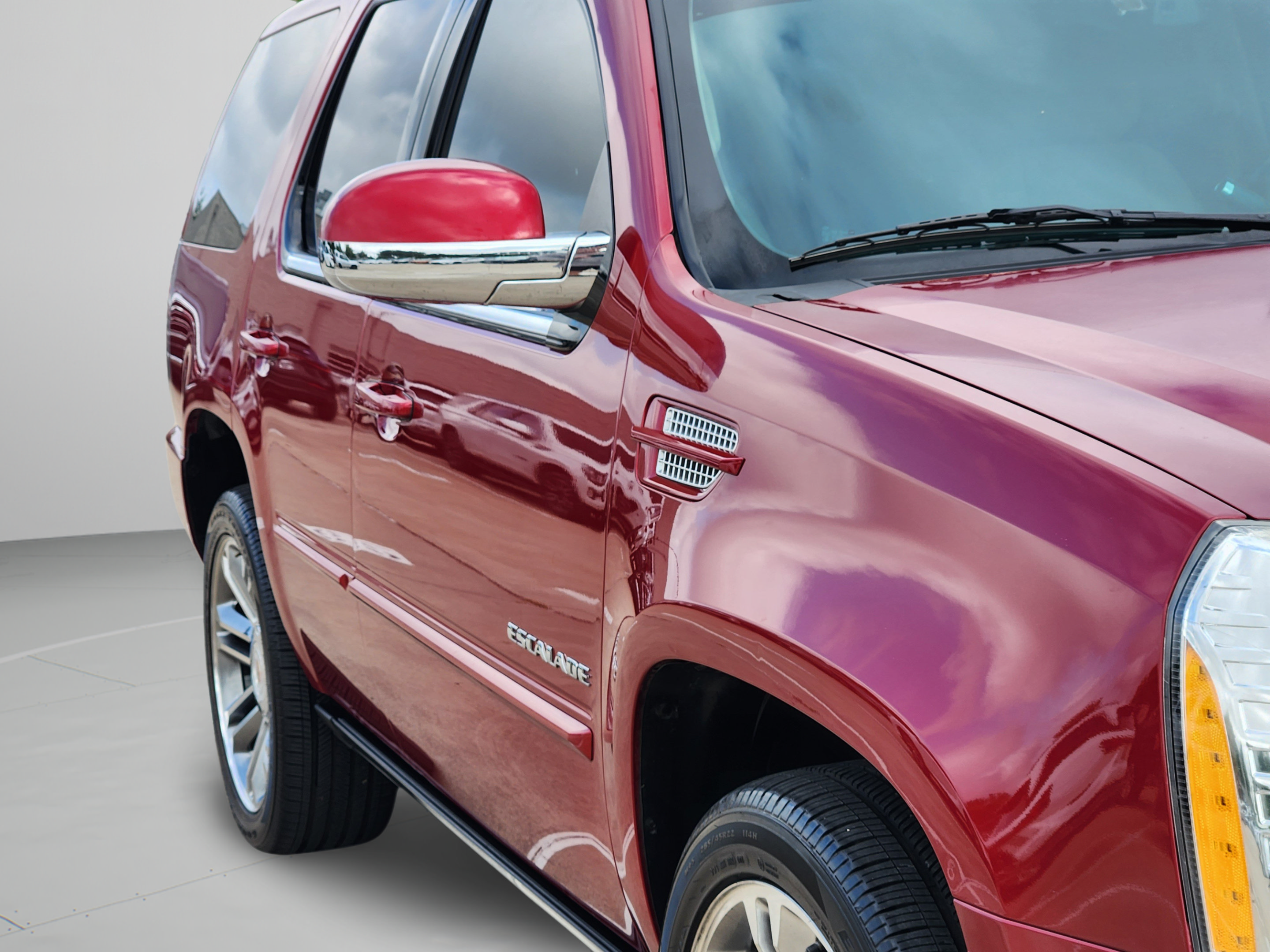 Used 2014 Cadillac Escalade Premium AWD/4WD image 38