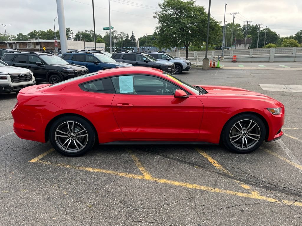 Used 2017 Ford Mustang Coupe RWD image 2