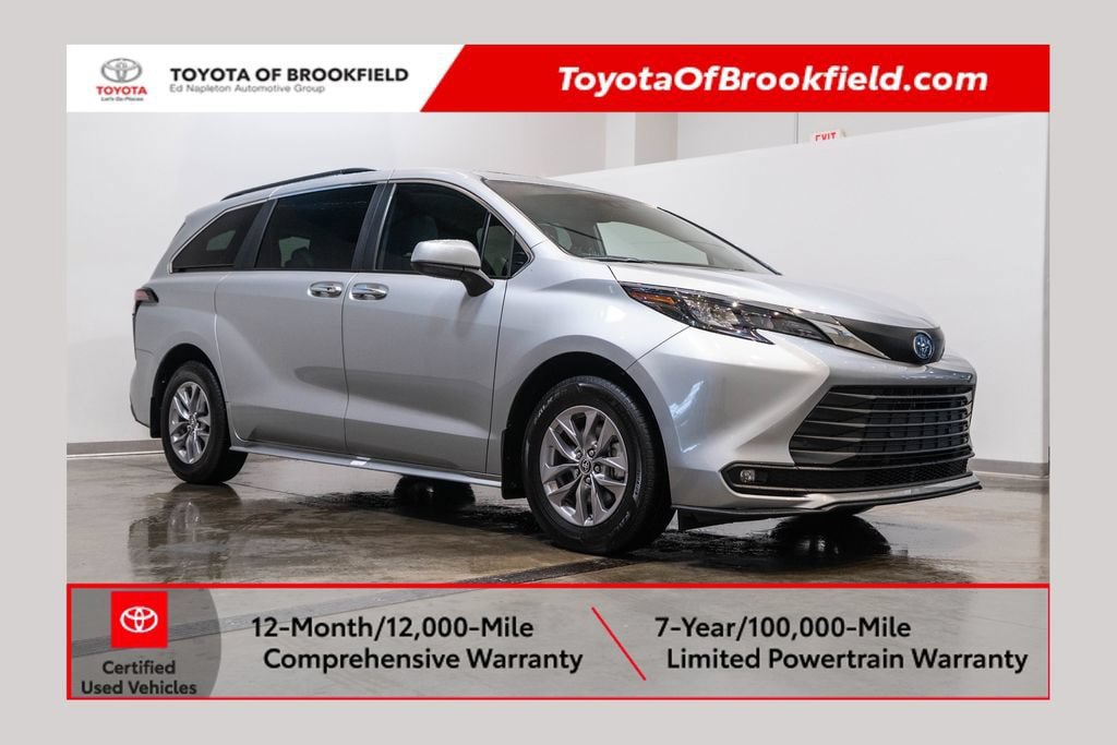 Certified 2025 Toyota Sienna XLE w/ XLE Plus Package FWD image 1