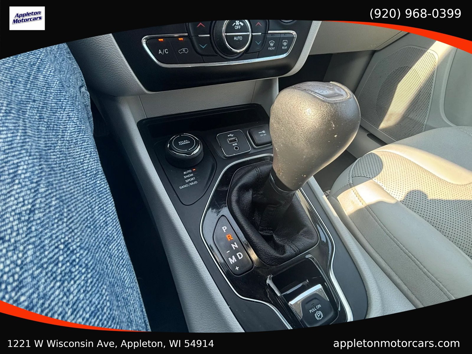 Used 2019 Jeep Cherokee Limited w/ Technology Group AWD/4WD image 23