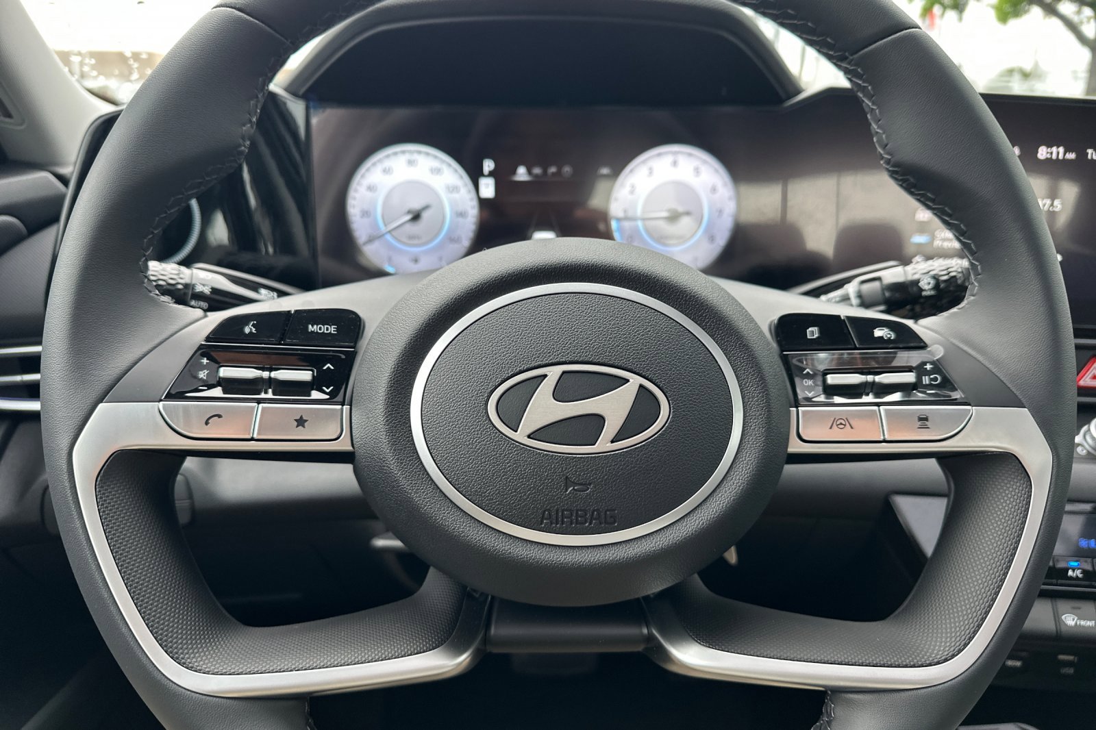 New 2026 Hyundai Elantra Limited FWD image 23