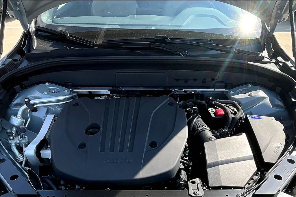 New 2026 Volvo XC60 B5 Plus w/ Protection Package Premier image 24