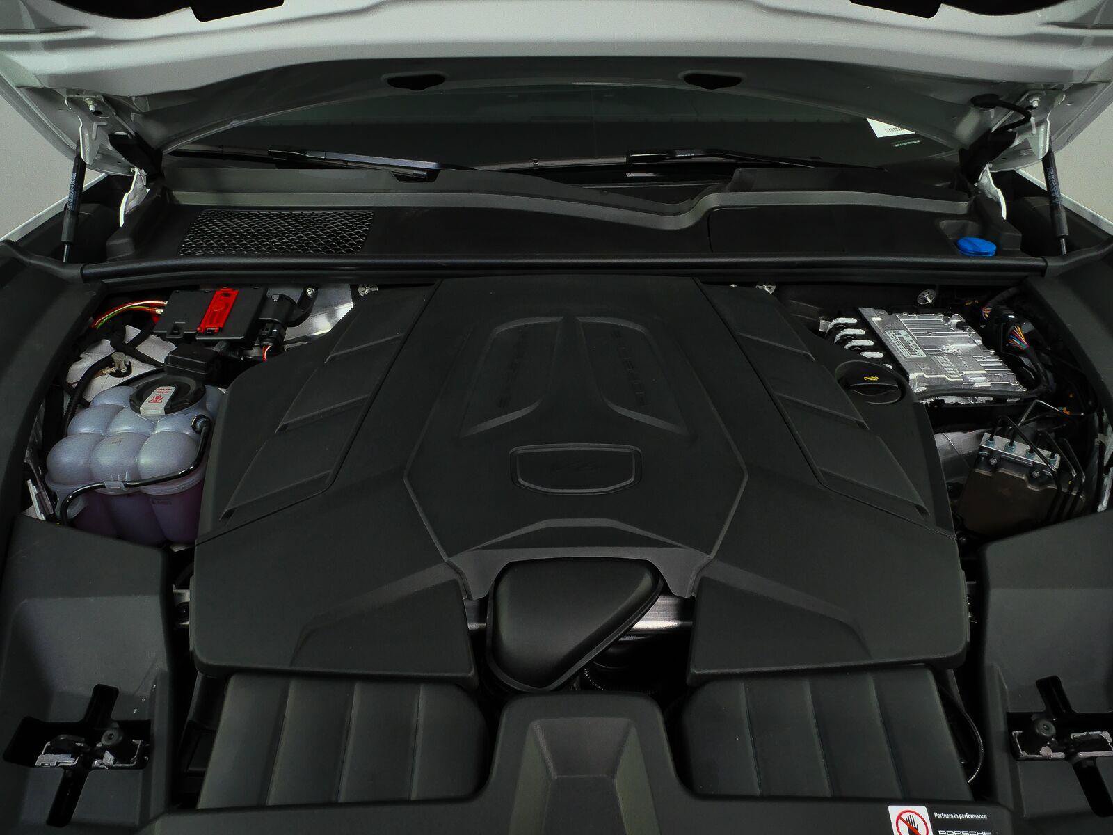 New 2026 Porsche Cayenne AWD/4WD image 33