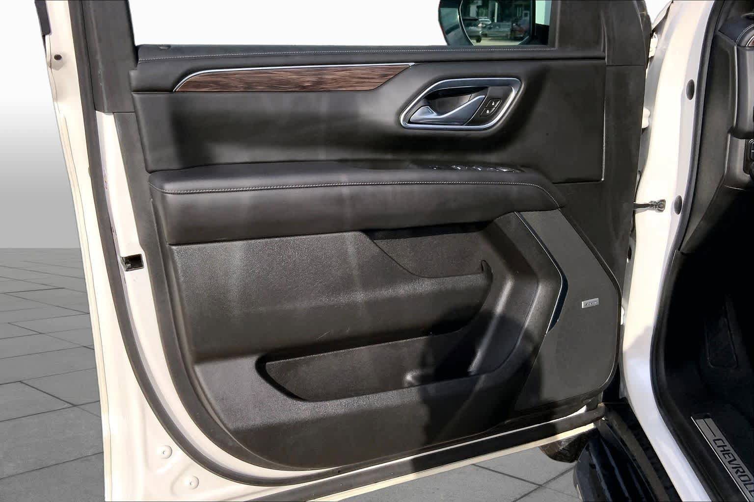Used 2021 Chevrolet Tahoe LT w/ LT Signature Package AWD/4WD image 22
