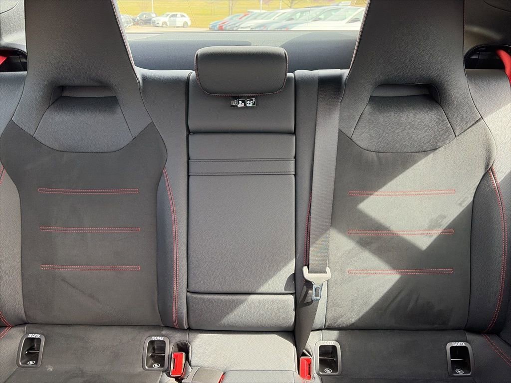 Used 2025 Mercedes-Benz CLA 35 AMG 4MATIC image 24