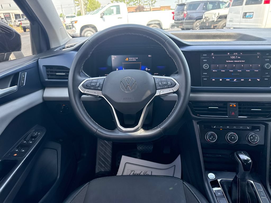 Used 2022 Volkswagen Taos SE FWD image 22