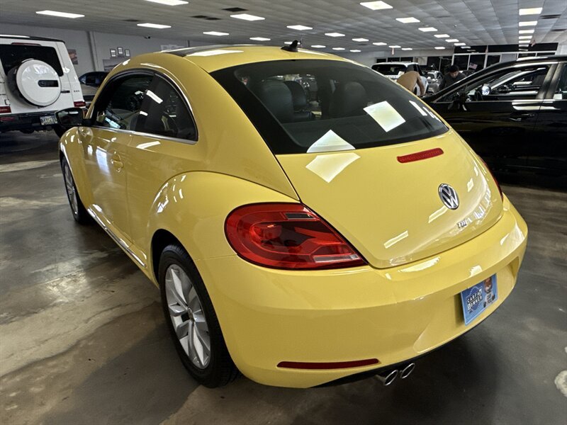 Used 2014 Volkswagen Beetle TDI FWD image 5