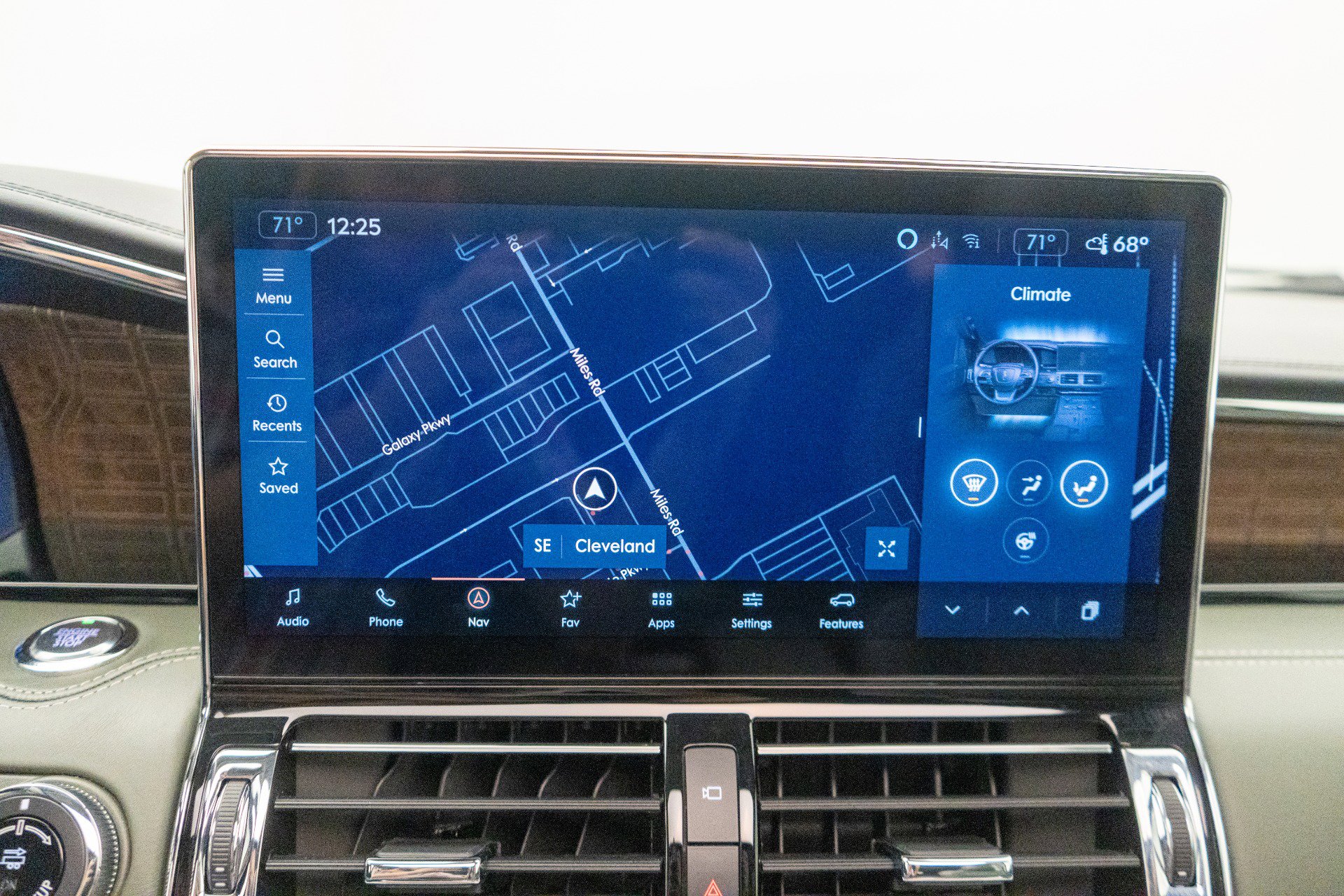 Used 2022 Lincoln Navigator Black Label image 16