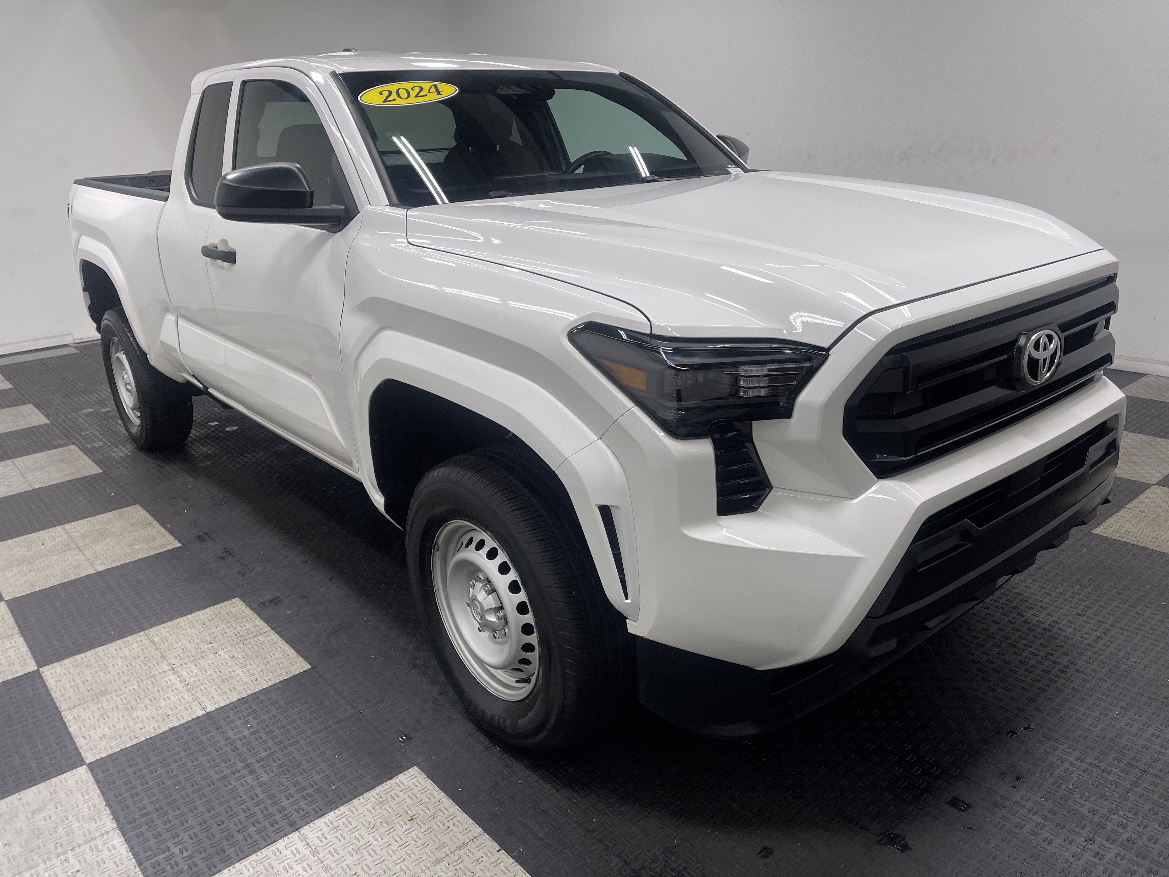 Used 2024 Toyota Tacoma SR RWD image 6