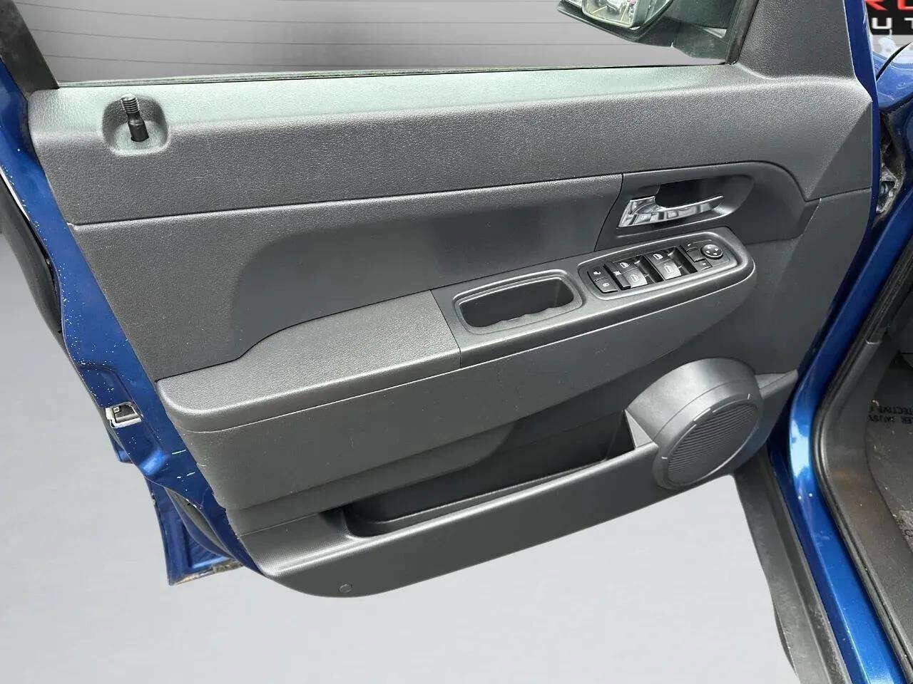 Used 2009 Jeep Liberty Rocky Mountain image 9