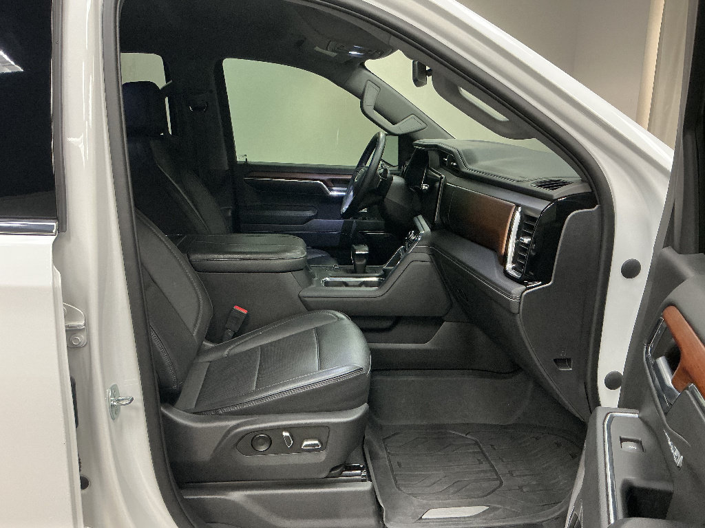 Used 2023 GMC Sierra 1500 Denali AWD/4WD image 25