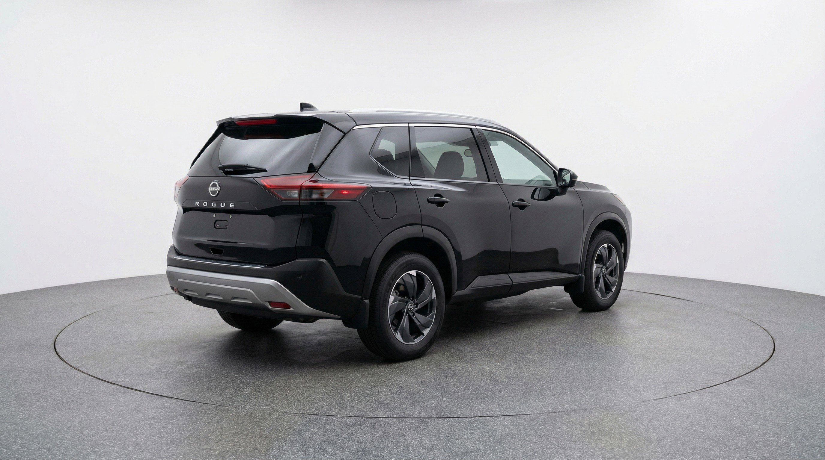 Used 2025 Nissan Rogue SV image 9