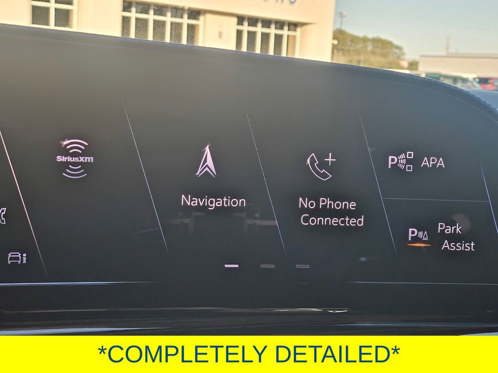 Used 2022 Cadillac Escalade Premium Luxury image 23