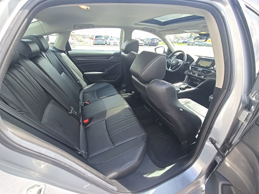 Used 2019 Honda Accord Touring image 30