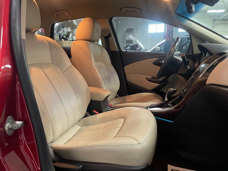 Used 2012 Buick Verano Leather FWD image 15