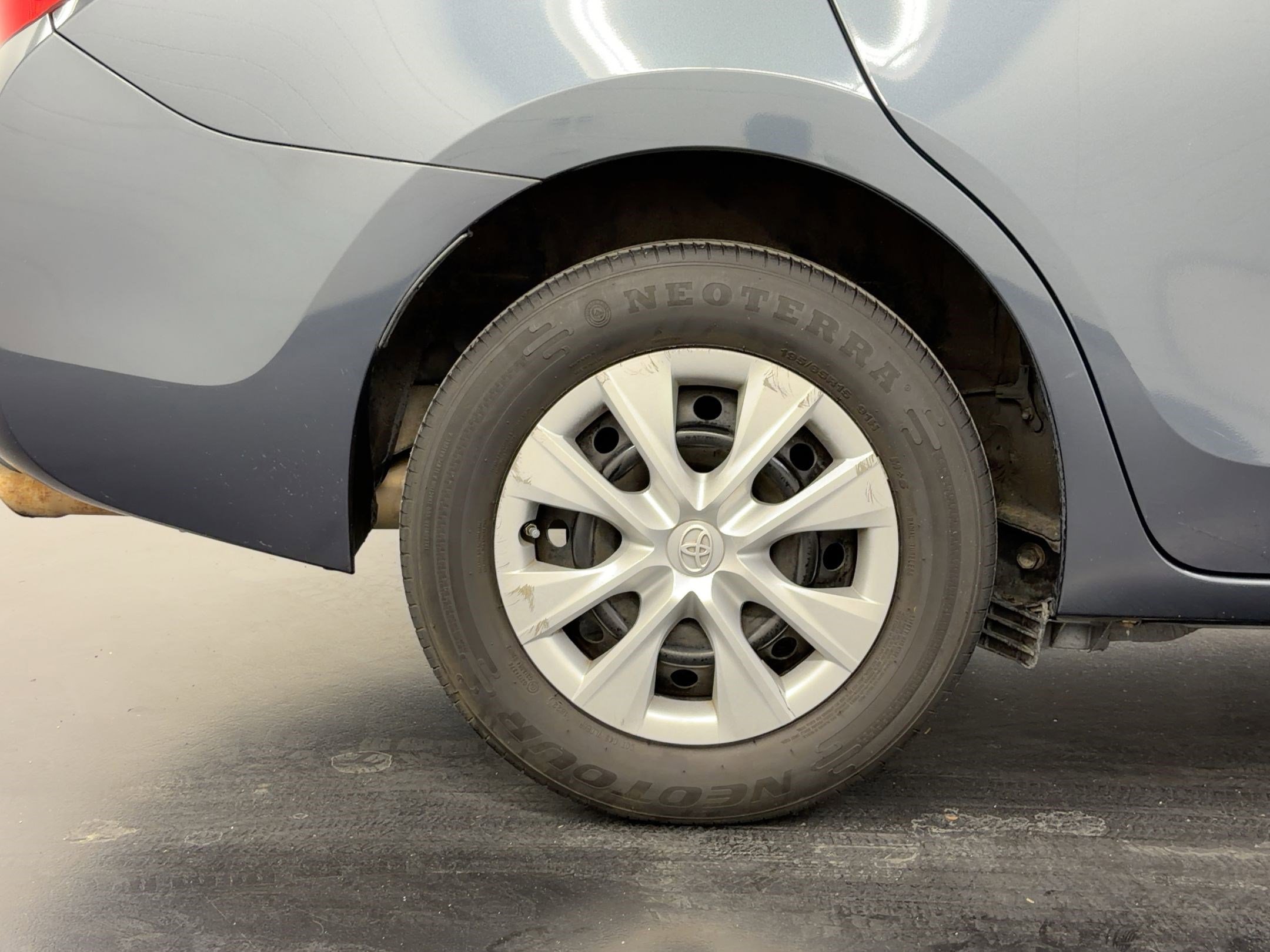 Used 2014 Toyota Corolla L image 26