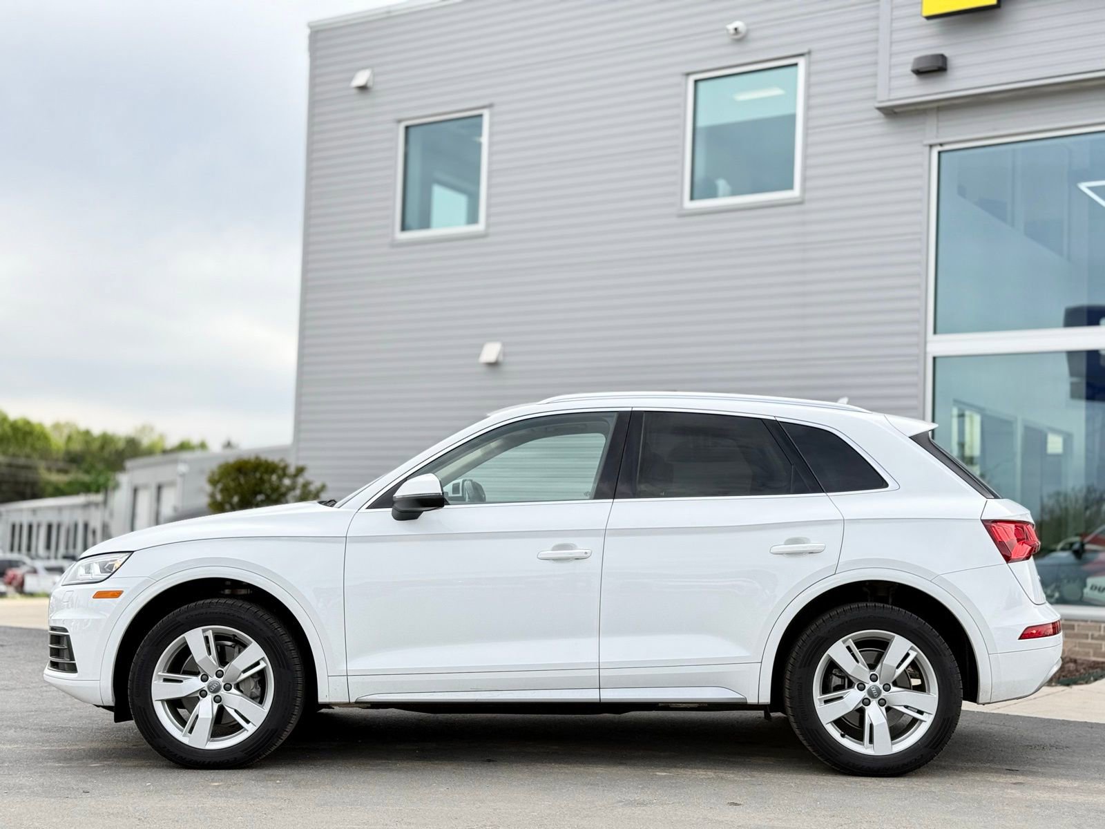 Used 2018 Audi Q5 2.0T Premium Plus w/ Premium Plus Package image 15