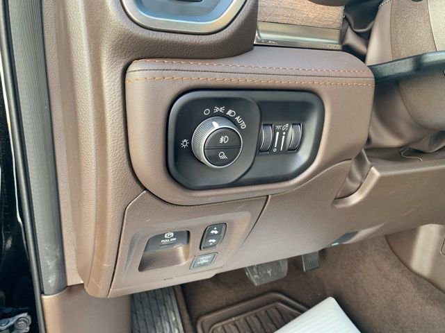 New 2025 RAM 1500 Limited w/ Trailer Tow Group AWD/4WD image 31