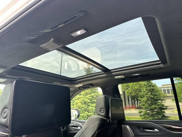 Used 2021 Cadillac Escalade Sport Platinum AWD/4WD image 13