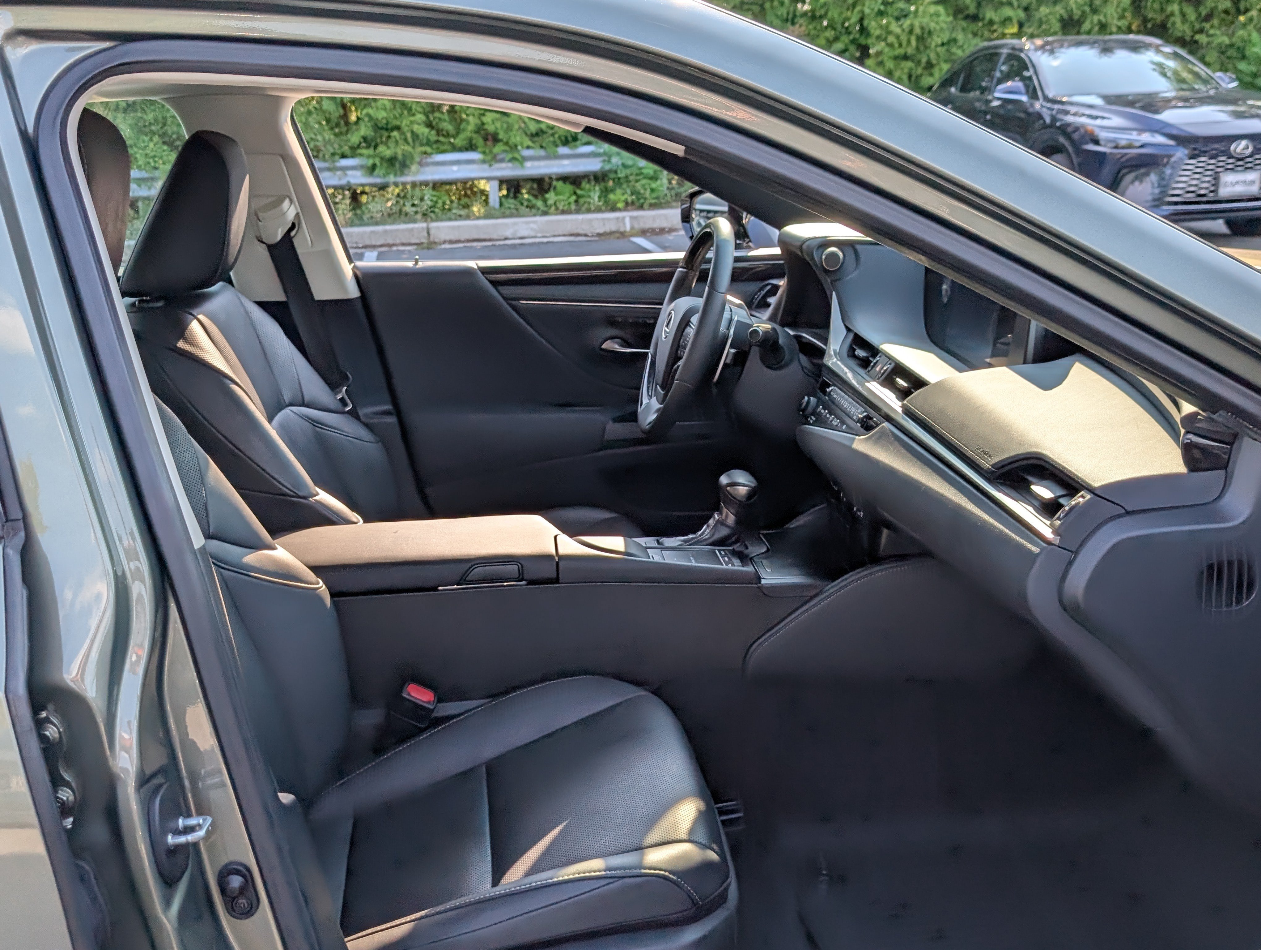 Used 2020 Lexus ES 350 w/ Premium Package FWD image 11