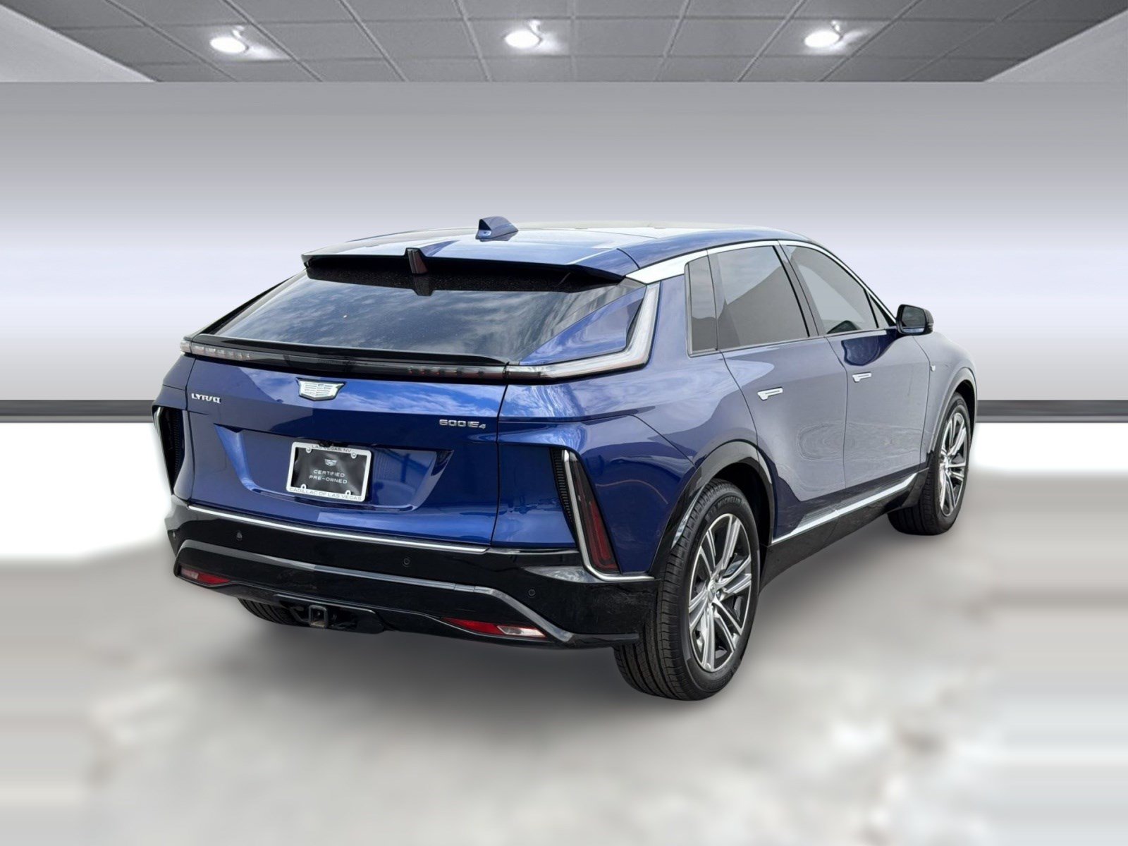 Certified 2024 Cadillac Lyriq Luxury AWD/4WD image 8