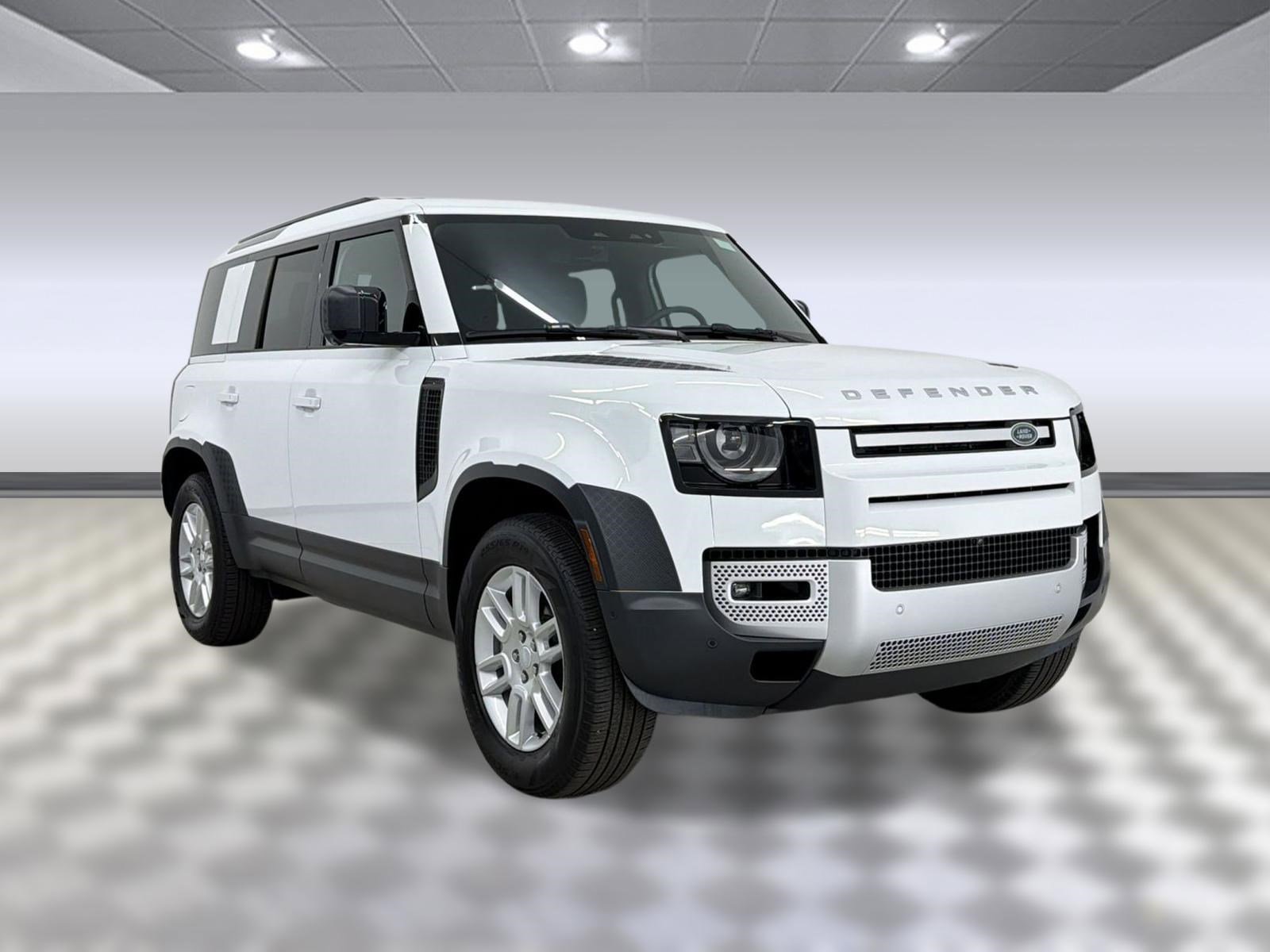 Used 2025 Land Rover Defender 110 S image 7
