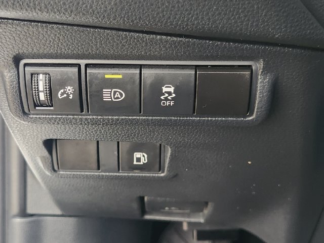 Used 2024 Toyota Corolla Cross AWD Hybrid image 20