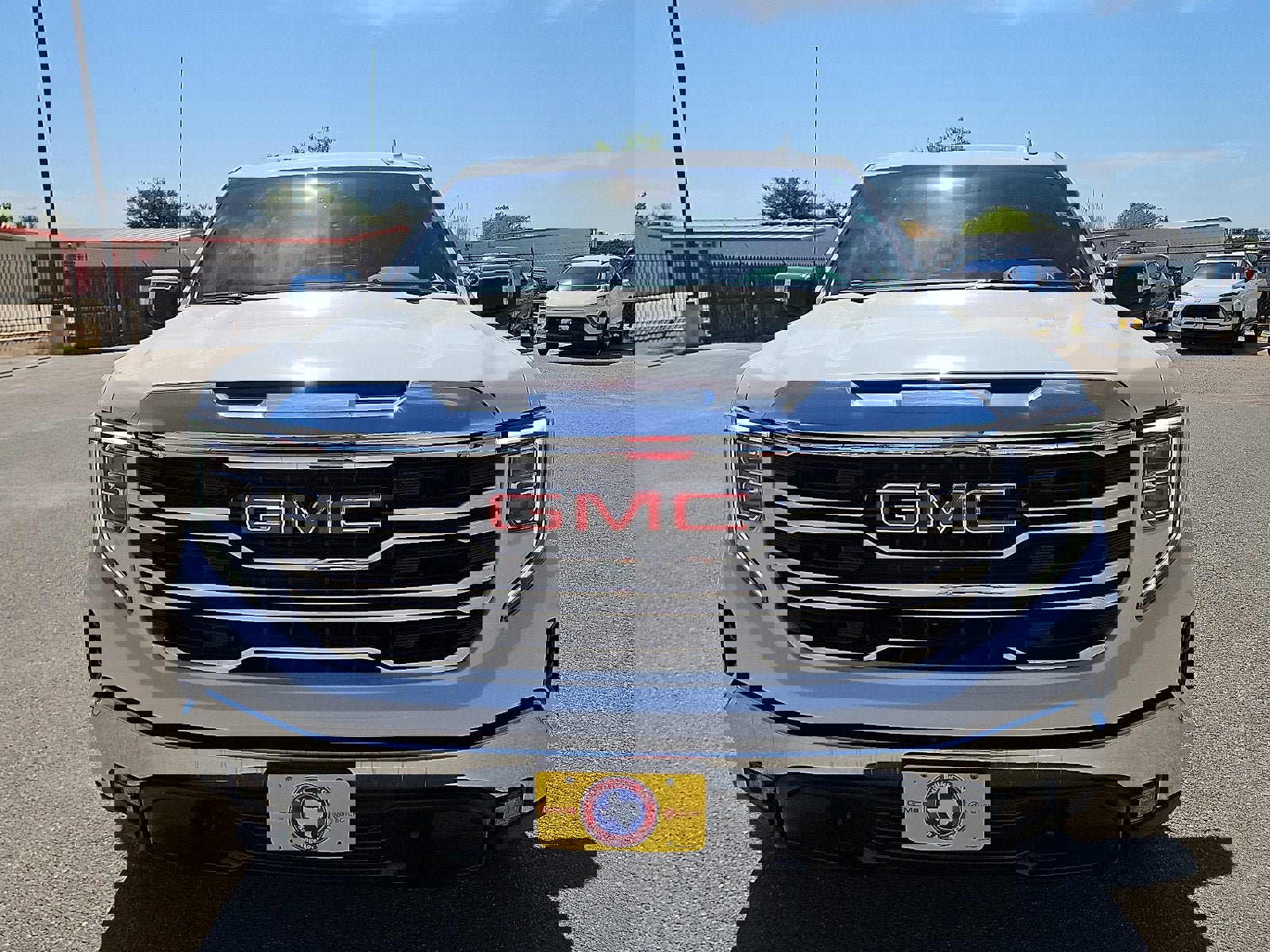 New 2026 GMC Sierra 1500 SLT image 8