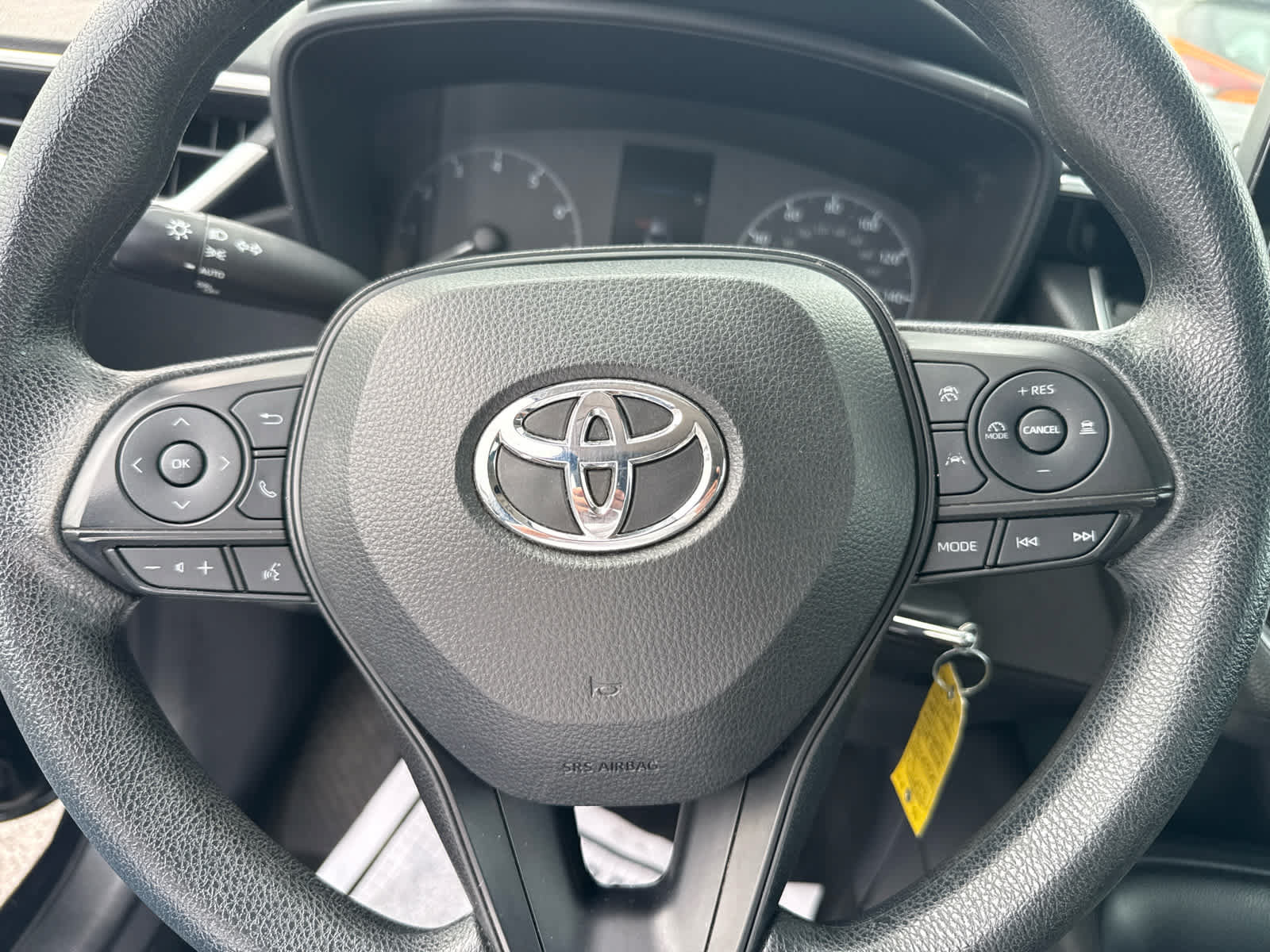 Used 2023 Toyota Corolla LE FWD image 18