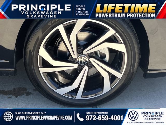 New 2027 Volkswagen Jetta SEL FWD image 3