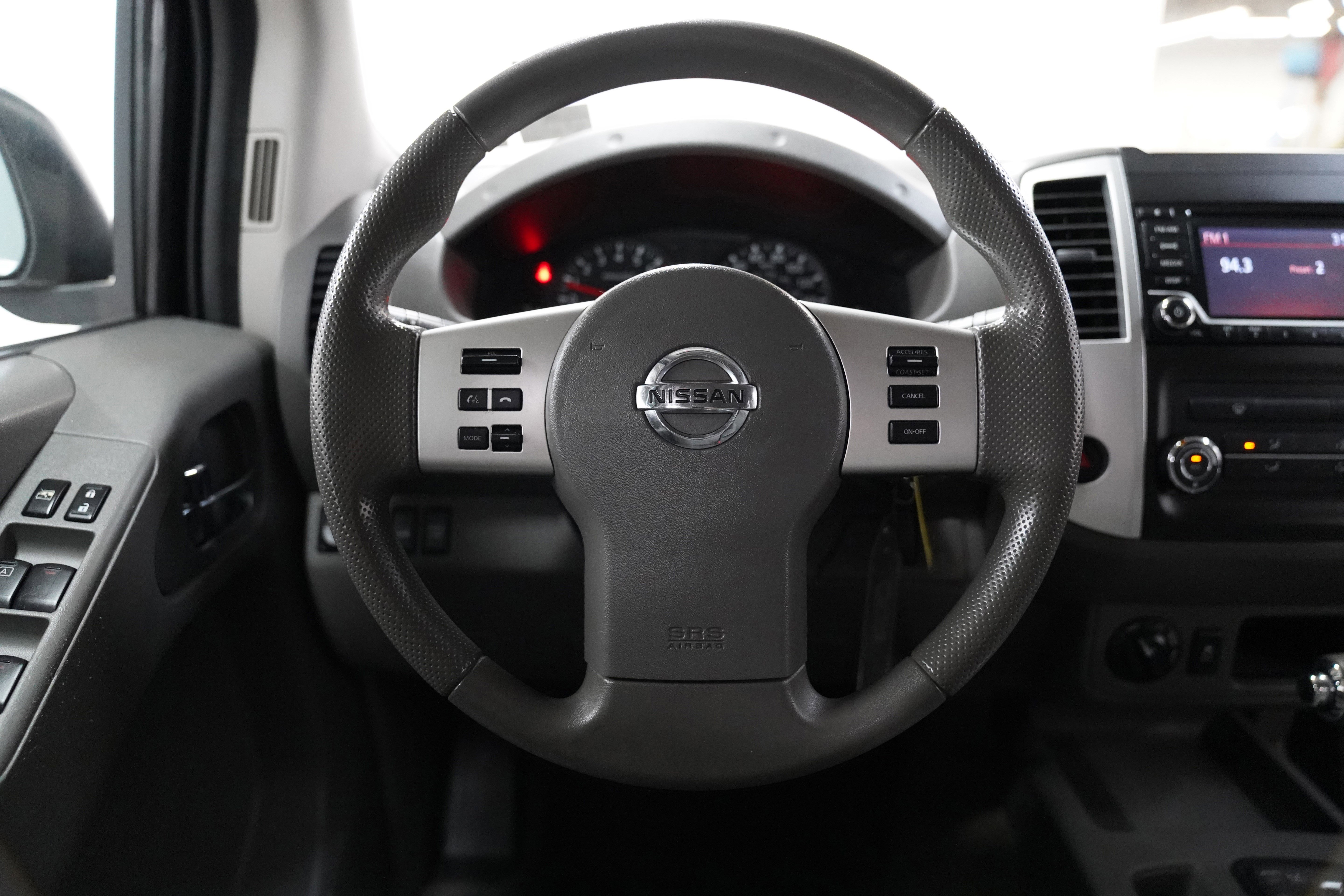 Used 2018 Nissan Frontier SV AWD/4WD image 18