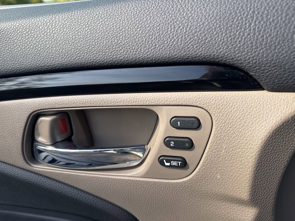 Used 2018 Honda Ridgeline RTL-E image 16