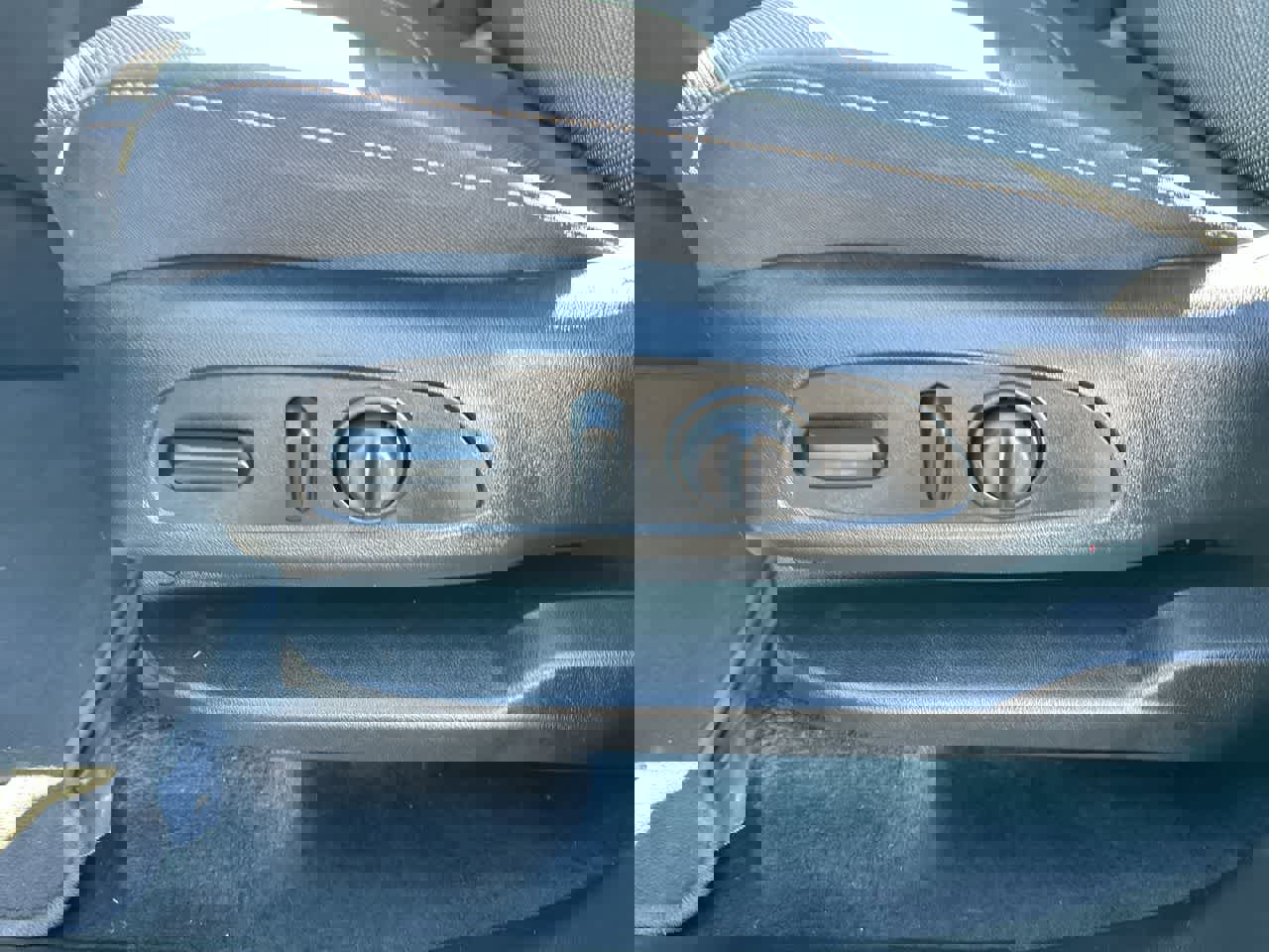 Used 2020 Chevrolet Traverse LT image 22