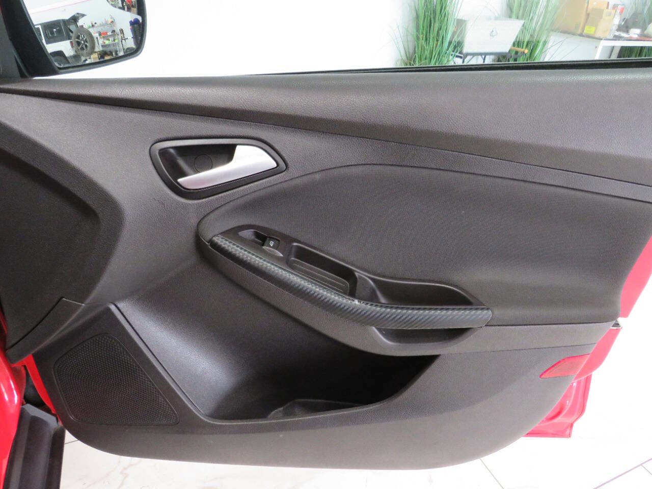 Used 2014 Ford Focus SE w/ Equipment Group 201A image 22