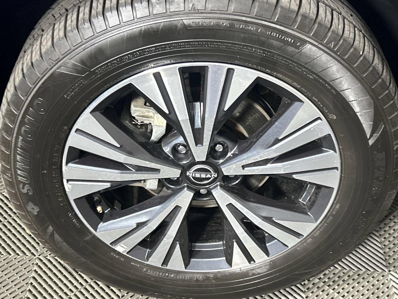 Used 2022 Nissan Rogue SV AWD/4WD image 10